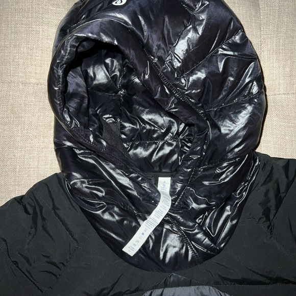 Black Quilted Lululemon puffer pullover - Picture 2 of 4